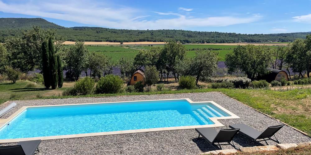 Piscine et espaces communs