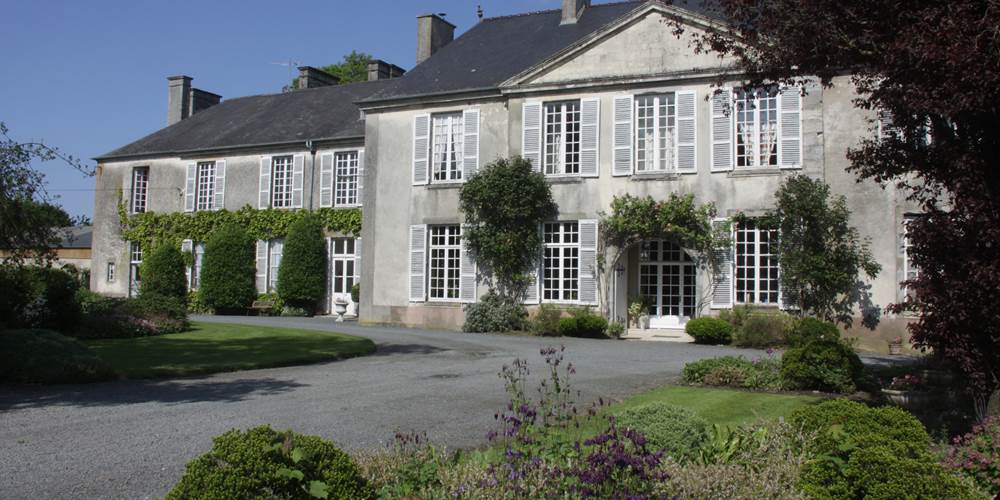 Les entées  Façade Ouest
