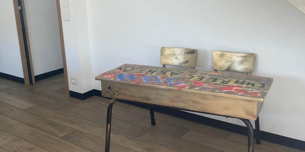 Table ecolier Charles Ashton
