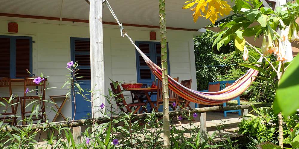 la terrasse depuis le jardin