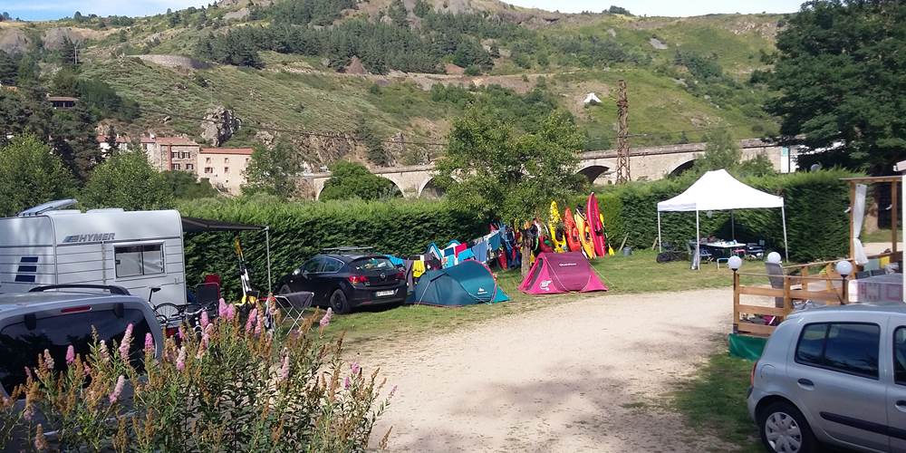 Vue sur un emplacement du camping
