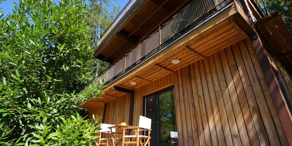 vue du bas maison en bois