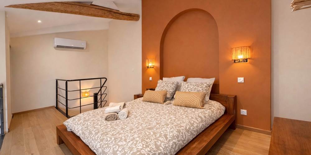 La chambre en mezzanine