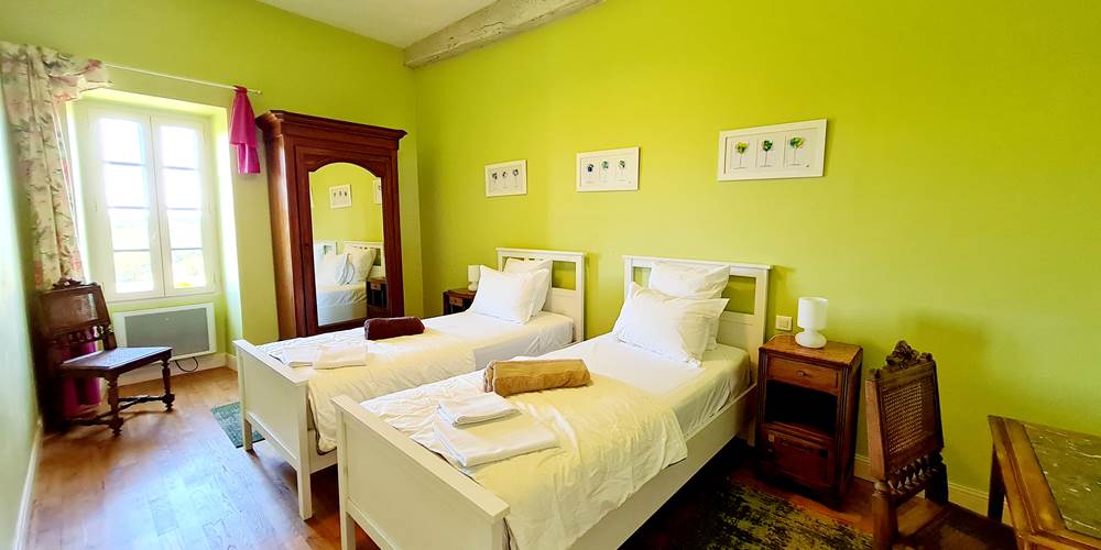 chambre anis avec 2 lits en 90