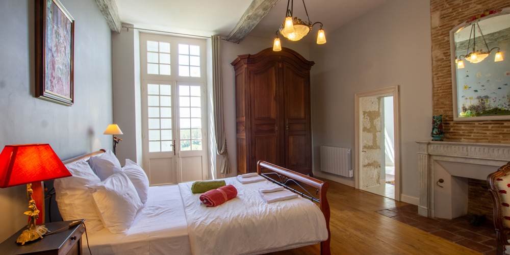 chambre grise avec lit 160