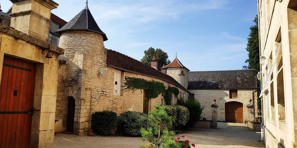 vue extérieurs manoir de l'Ecahauguette
