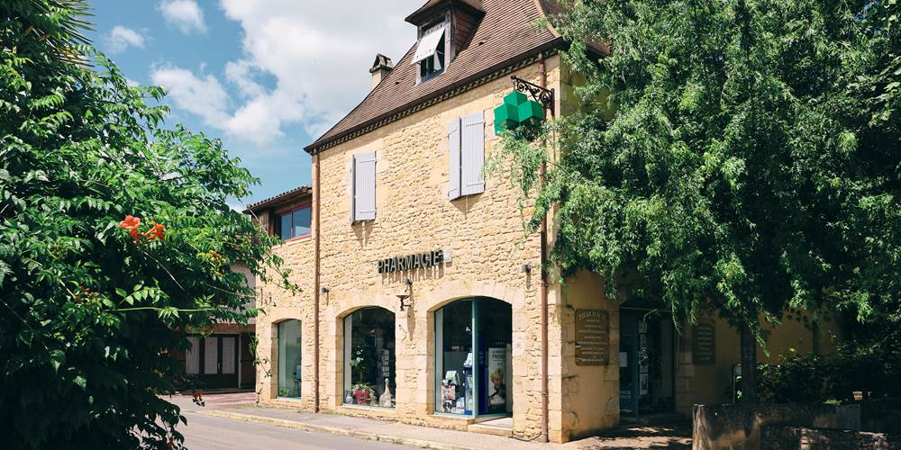Les commerces de Saint Julien de Lampon