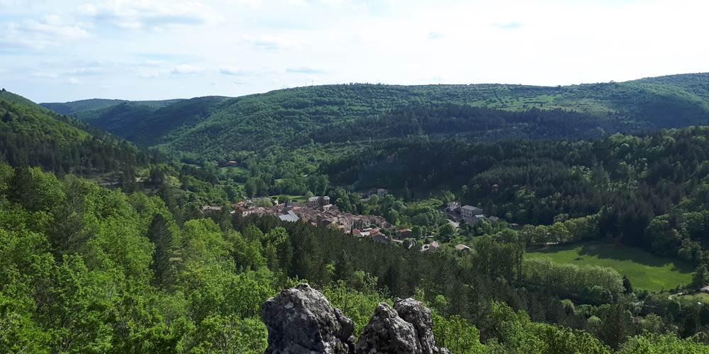 Vue d'Alzon depuis Notre-Dame