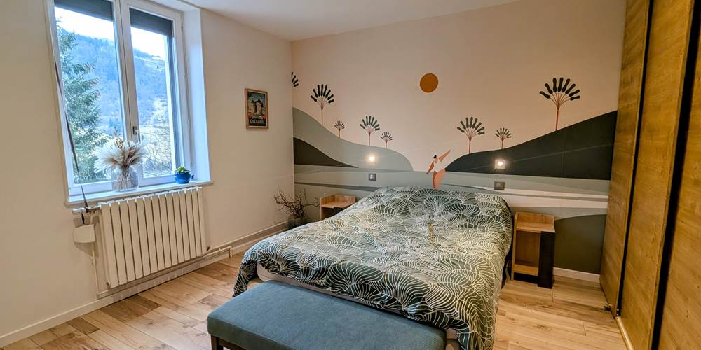 chambre-double-decoration-verte-gite-ocimes-la-bresse
