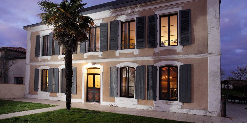 FAÇADE DE LA MAISON