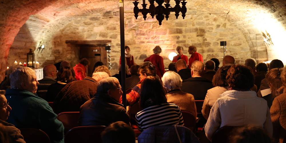 Événement d'exception au Château de Saint-Chamarand : célébrez vos moments forts dans le cadre prestigieux de notre salle voûtée médiévale.