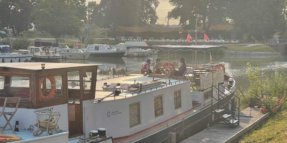 Péniche Gaïa à quai à Port Canal Montauban