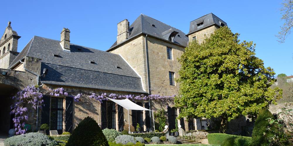 Chateau de Lissac avec la vue sur le parc