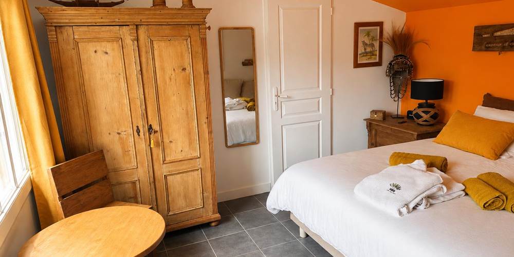 CHAMBRE JAUNE 3