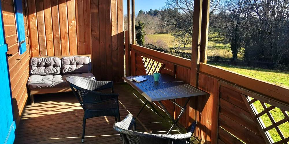 Terrasse aménagée sans vis-à-vis, lit de repos