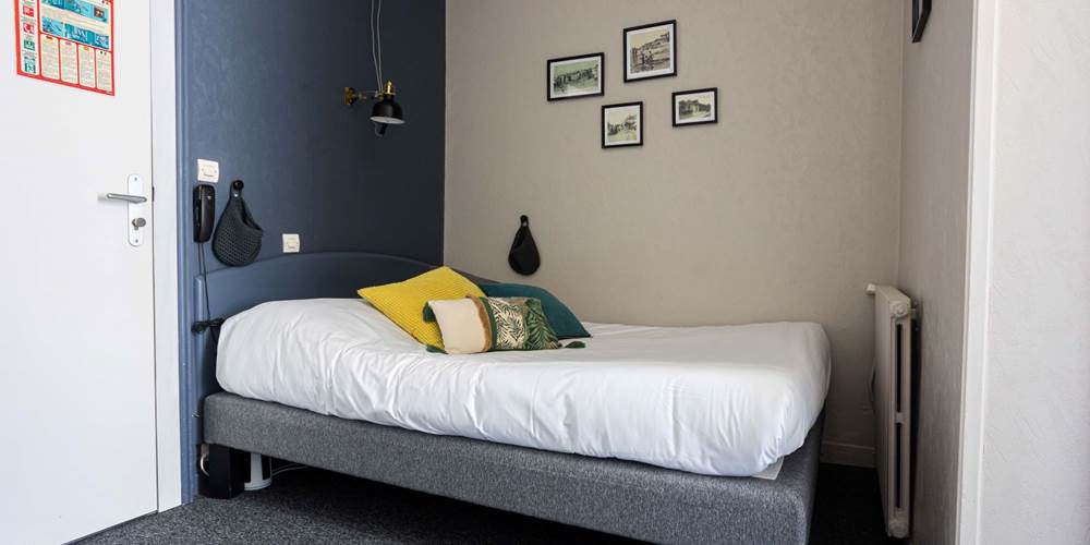 Hotel La Villa Rose Marie saint brevin océan chambre triple balcon vue mer lit double lit simple douche petit déjeuner diner restaurant terrasse sous les pins