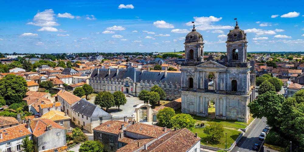 Saint Jean d'Angely - Vue aerienne 2 - AFCC JJGelbart