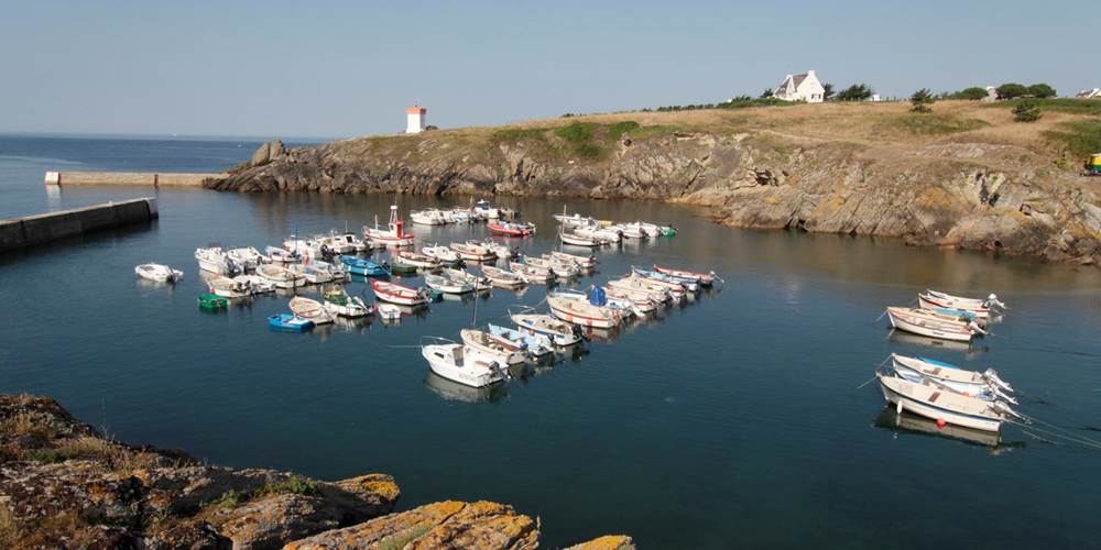le petit port abri de Pors Poulhan à Plouhinec