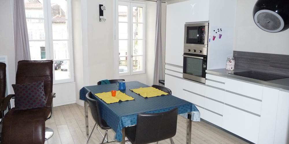 Resto ou pizza cagouilles devant la téloche??