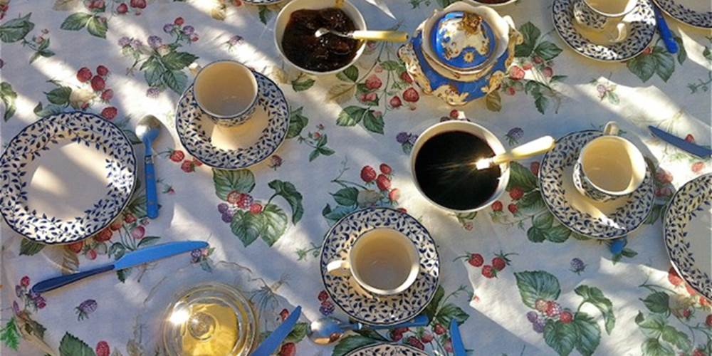 petit-déjeuner sur la terrasse
