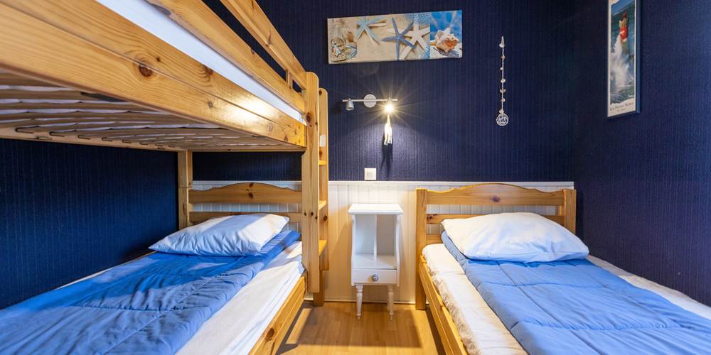 CHAMBRE 3 LITS DE 90