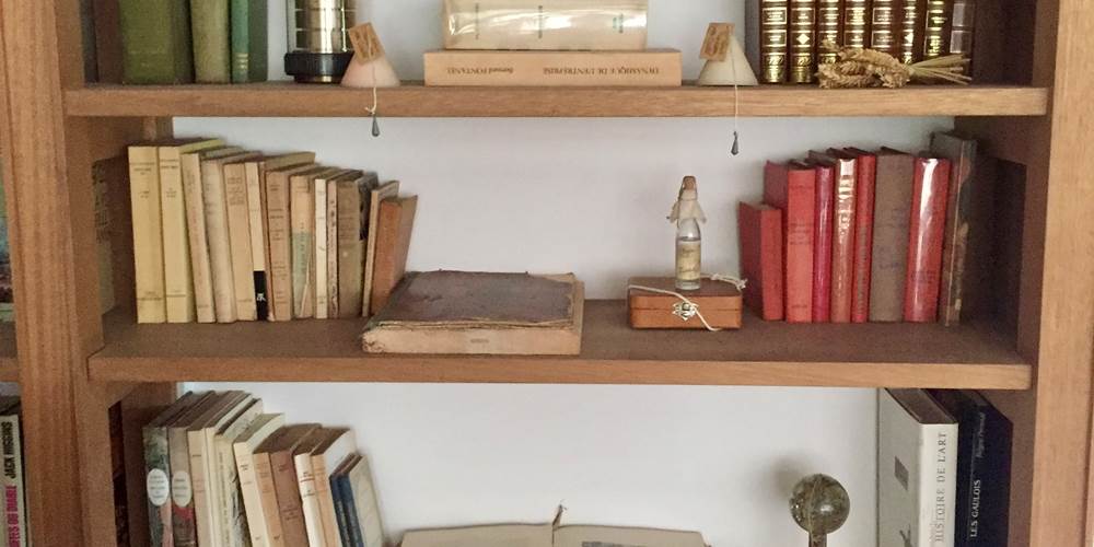 s'abandonner à la lecture dans le salon- bibliothèque du premier étage