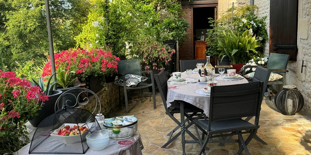 petit déjeuner sur la terrasse