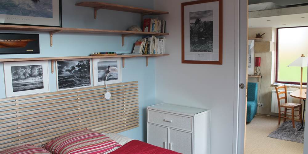 Gouelet-Ker "Ouessant" la chambre donne sur le salon