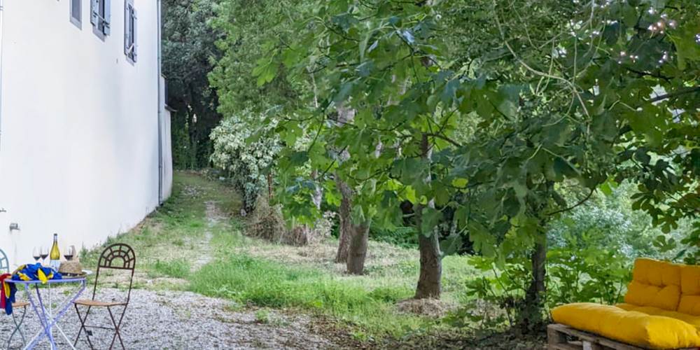 Profitez d'un moment de repos sous le figuier