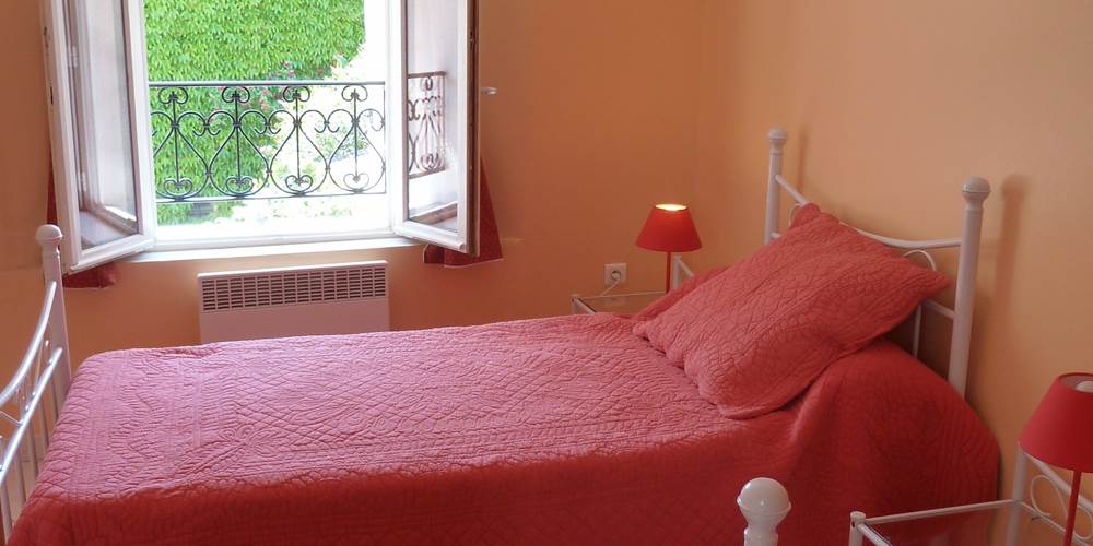 La deuxième chambre avec 2 lits simples