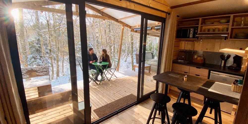 Séjour avec vue sur la forêt