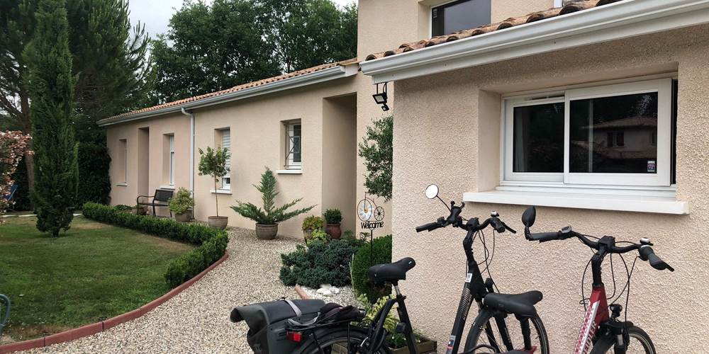 Chambre-d’hôtes-Sainte-Hélène-Gironde-Vélo-piste cyclable
