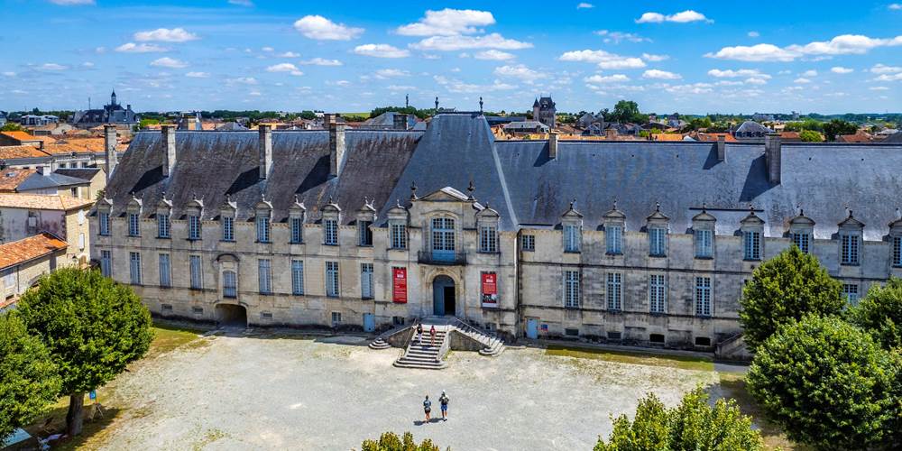 Saint Jean d'Angely - Abbaye royale © AFCC JJGelbart
