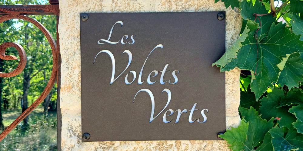Les Volets Verts - portique (1)