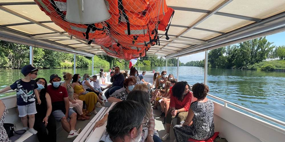Promenade Découverte du Tarn vue de l'intérieur de la vedette Olympe.