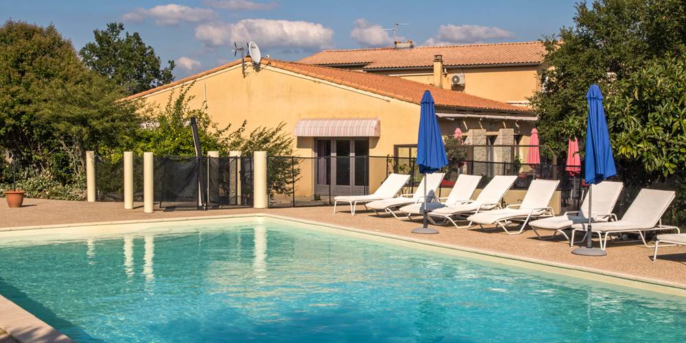 Piscine, Hôtel Persedes, Hôtel Ardèche, Aubenas, Vallon Pont d'Arc
