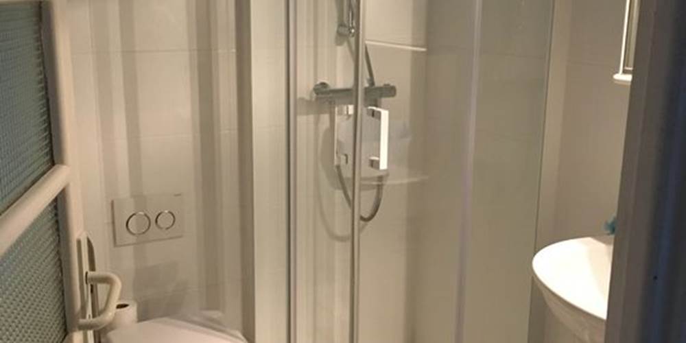 Salle de bain chambre 2
