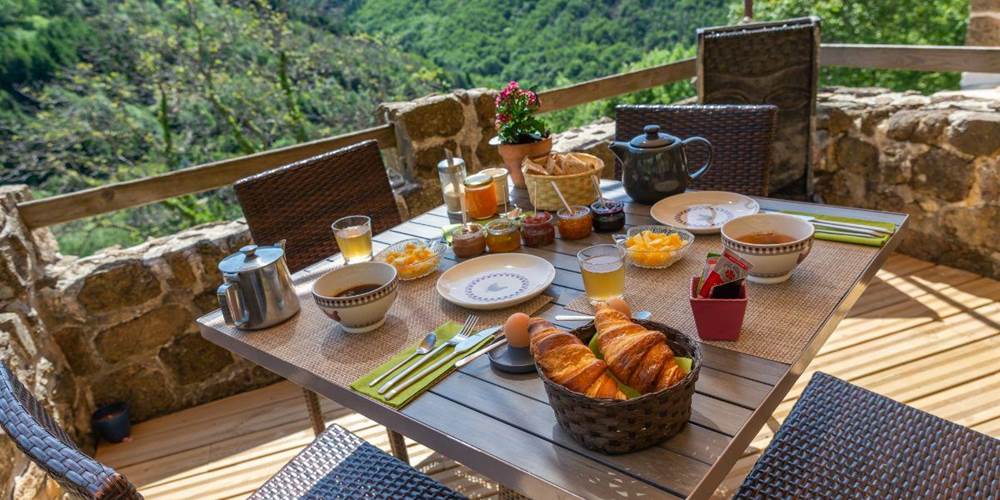petit-dejeuner-terrasse