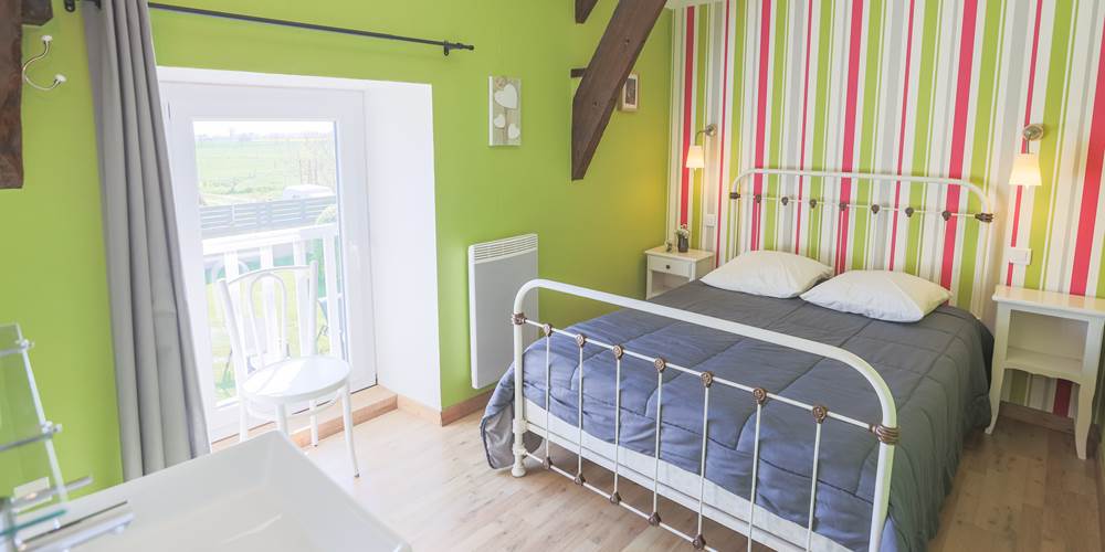 CHAMBRE 1 LIT DE 140