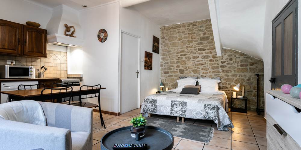 Séjour et couchage du studio du 1er étage