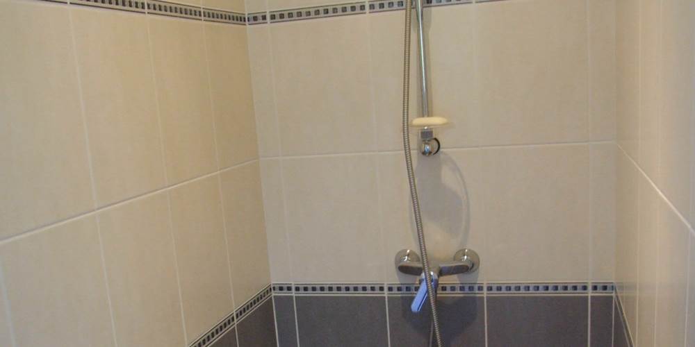 Douche chambre papillon