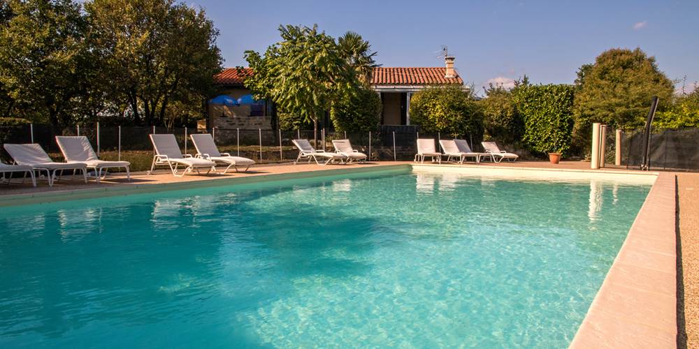 Piscine, Hôtel Persedes, Hôtel Ardèche, Aubenas, Vallon Pont d'Arc