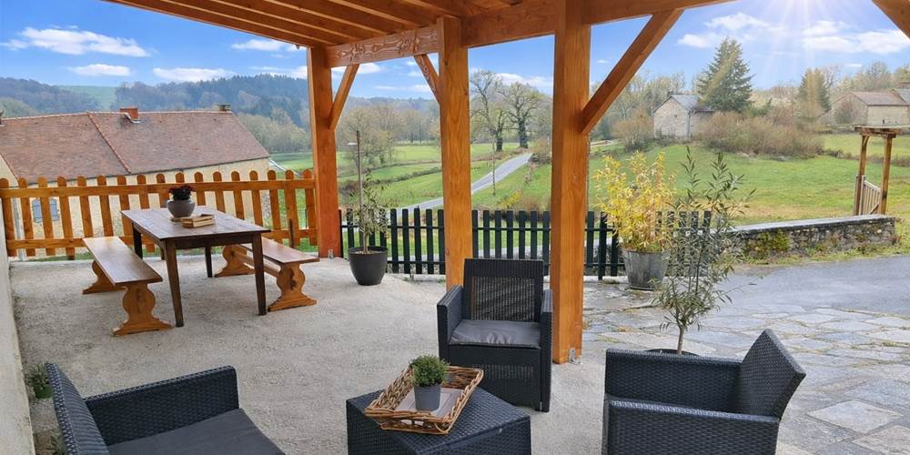 Gîte la belle du Clocher St pardoux d'Arnet proche Crocq Terra Aventura