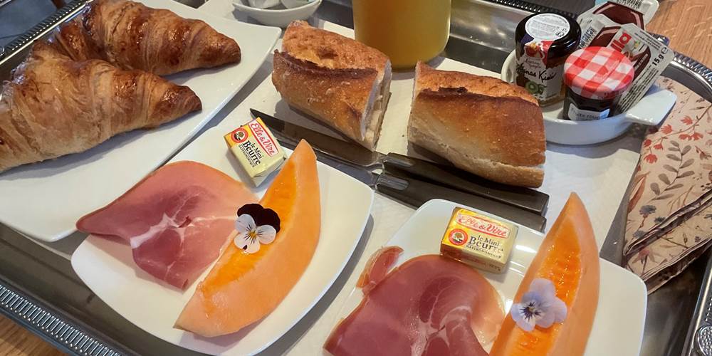 Chambre-d’hôtes-Sainte-Hélène-Gironde-Petit-déjeuner-compris