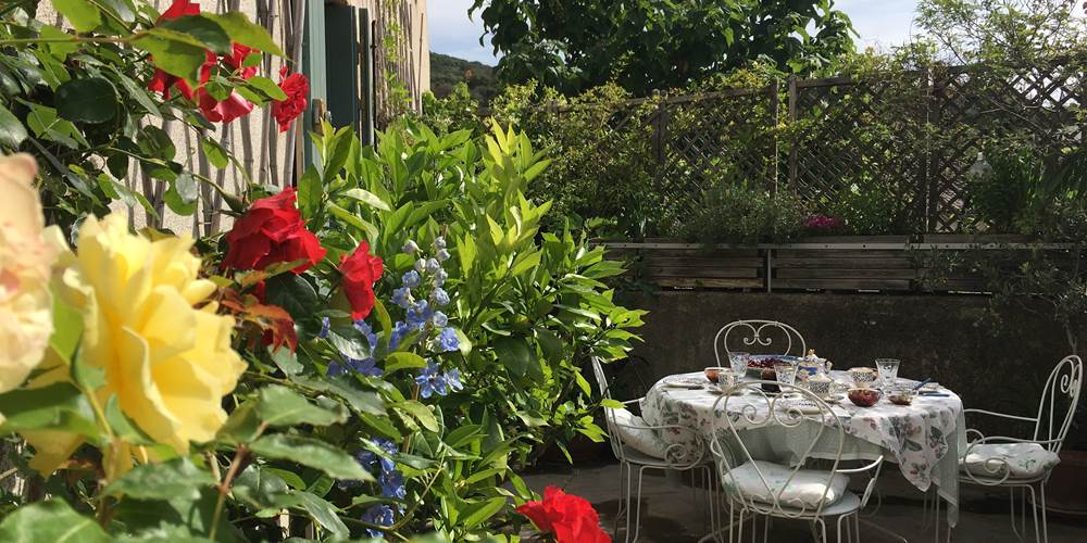 petit-déjeuner sur la terrasse