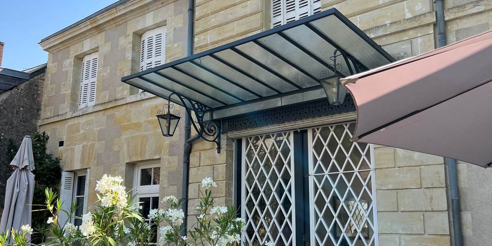 Vue de la maison depuis le jardin