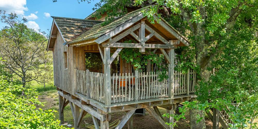 INYAQAB Dordogne Périgord Il n'y a qu'à Banne Grande Cabane perchée dans les arbres
