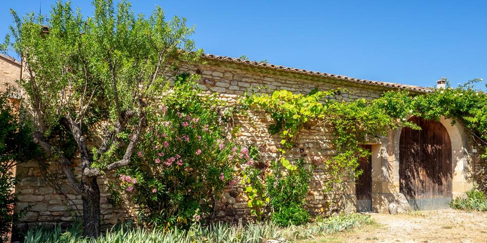 Entrée sud du Mas.
