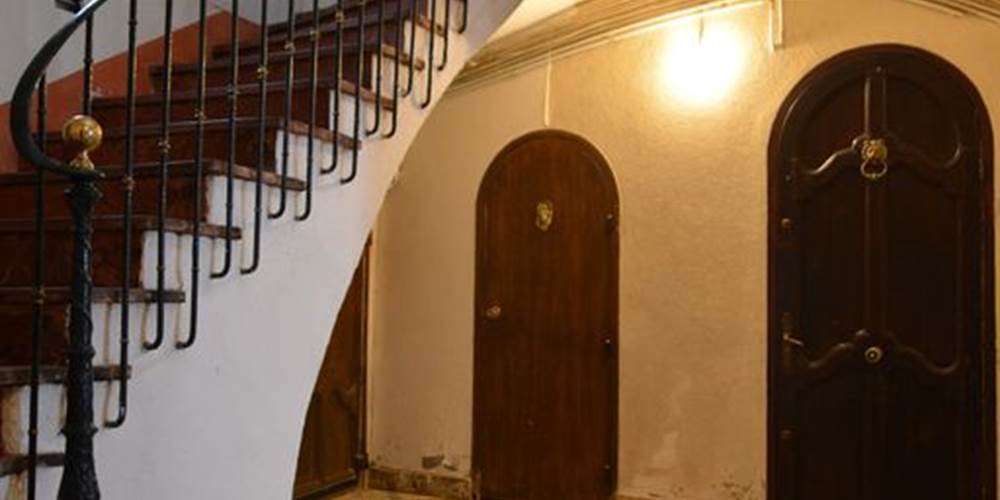 Porte d'entrée de l'appartement