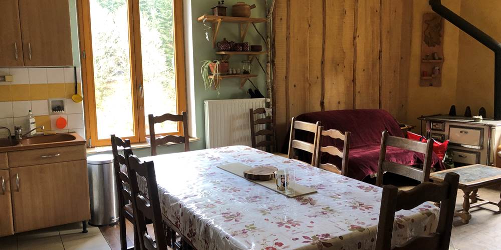 gîte 3 chambres, 12 personnes, grande tablée